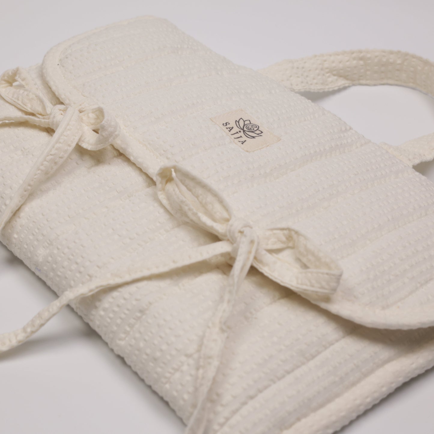 Ivory Bloom Laptop Sleeve
